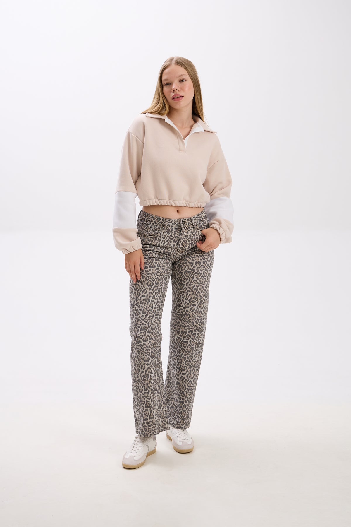 Luxe Sweatshirt - Stay Close